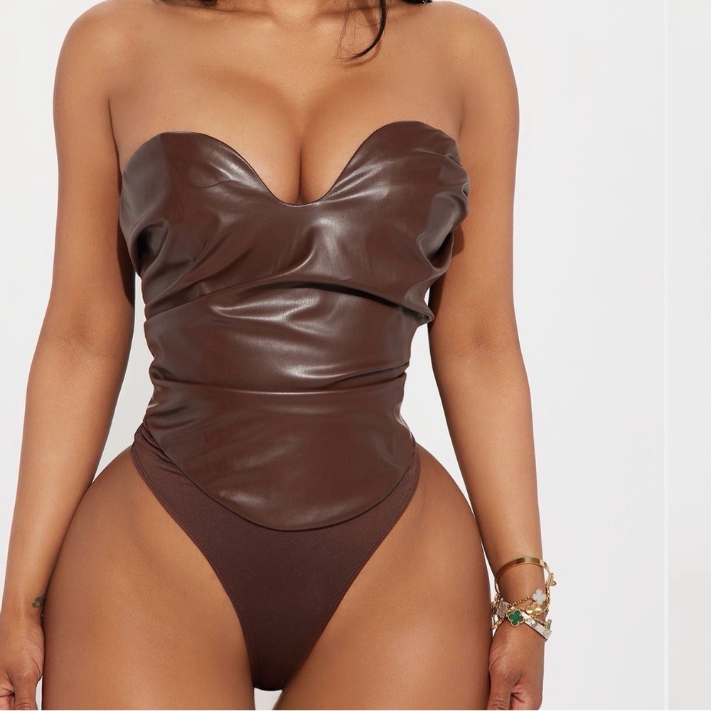 Fashion Nova Chocolate Brown Strapless Bodysuit